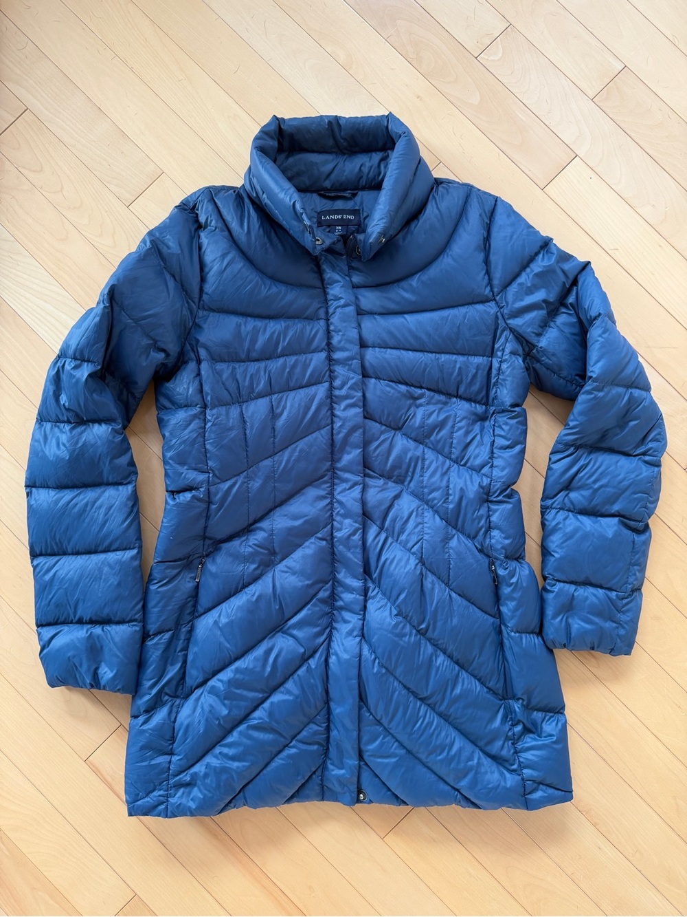 Lands' End Wanderweight Packable Down Coat in a classic blue size XS
